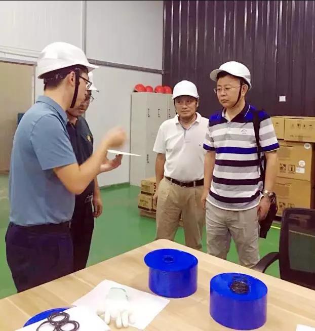 中石油西南油氣田分公司、中石油川慶鉆探公司、長江大學(xué)領(lǐng)導(dǎo)和專家來我司考察調(diào)研